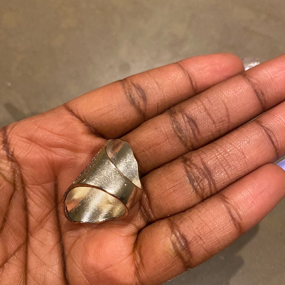 Ring - Picture 4 of 4